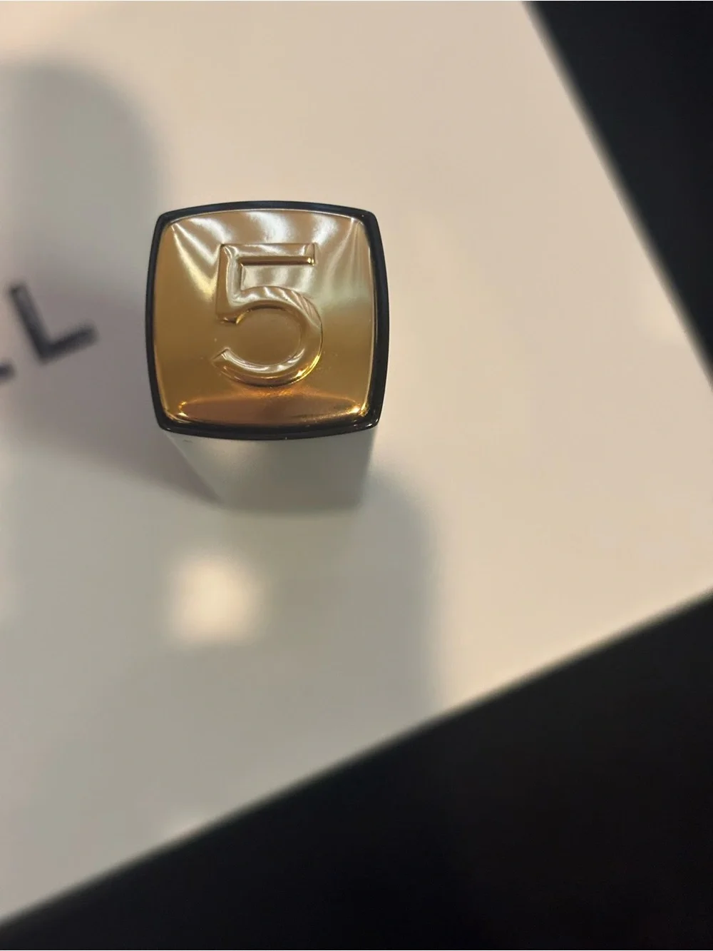CHANEL Rouge Allure No.5 Légendaire 157 – Gold & White Packaging